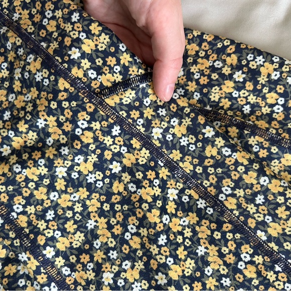 Floral Gilly Hicks Leggings - Picture 5 of 9